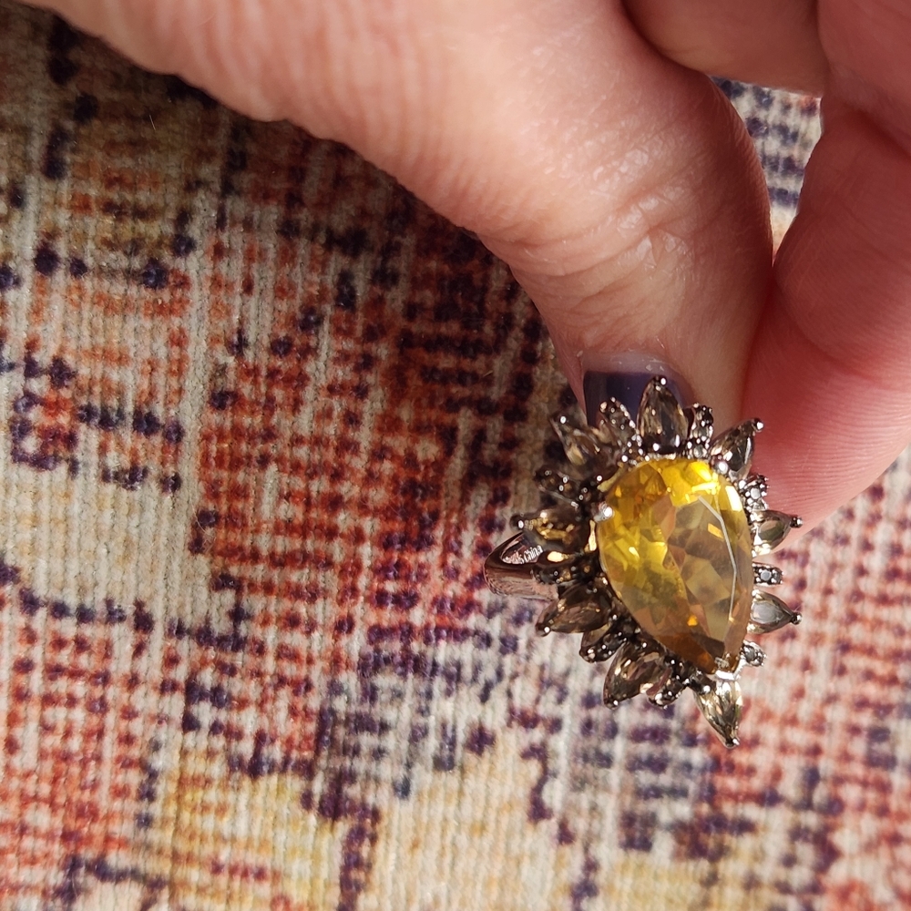 4.75 CT Pear Citrine with 1.75 CTW Smoky Quartz Ring -- Size 7 - Picture 4 of 6